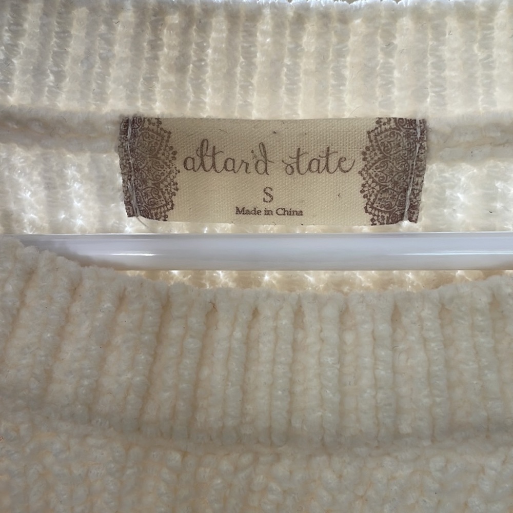 Altar’d State Sweater - Picture 5 of 7